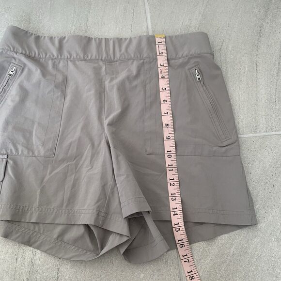 Athleta Women's Cargo Shorts Hiking Chelsea Zipper Pockets Gray Taupe Size 12 - Picture 3 of 7